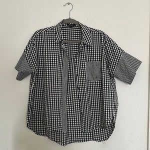 Bottom down gingham shirt